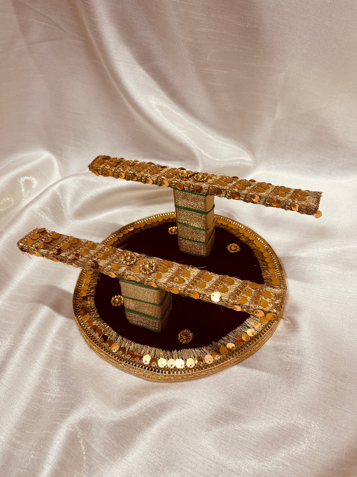 Luxury Velvet Chura & Bangle Display Stand – Gold Sequin Bridal Holder